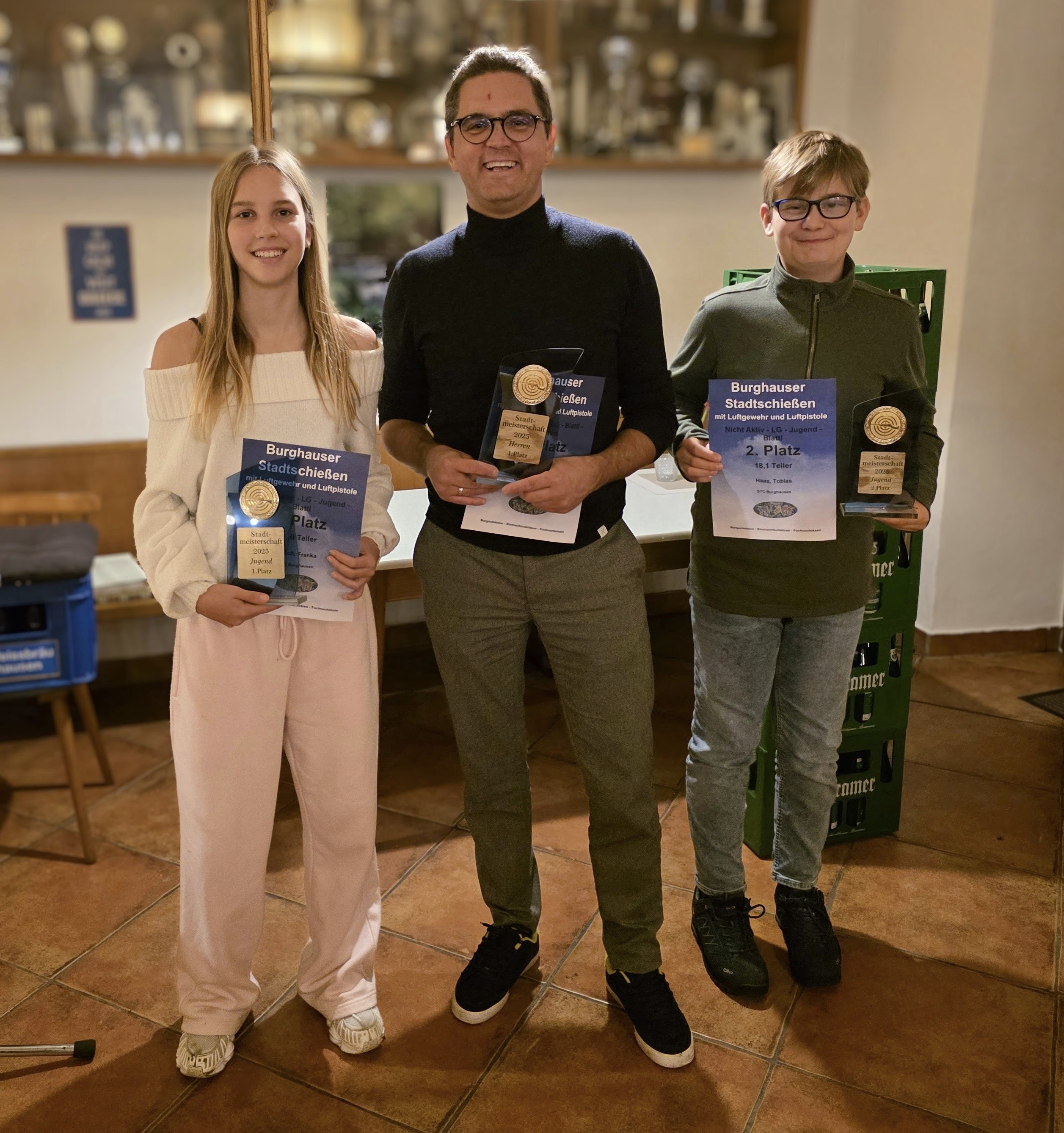 v.l.n.r. Franka Ulrich, Andreas Matzner, Tobias Haas Siegerehrung